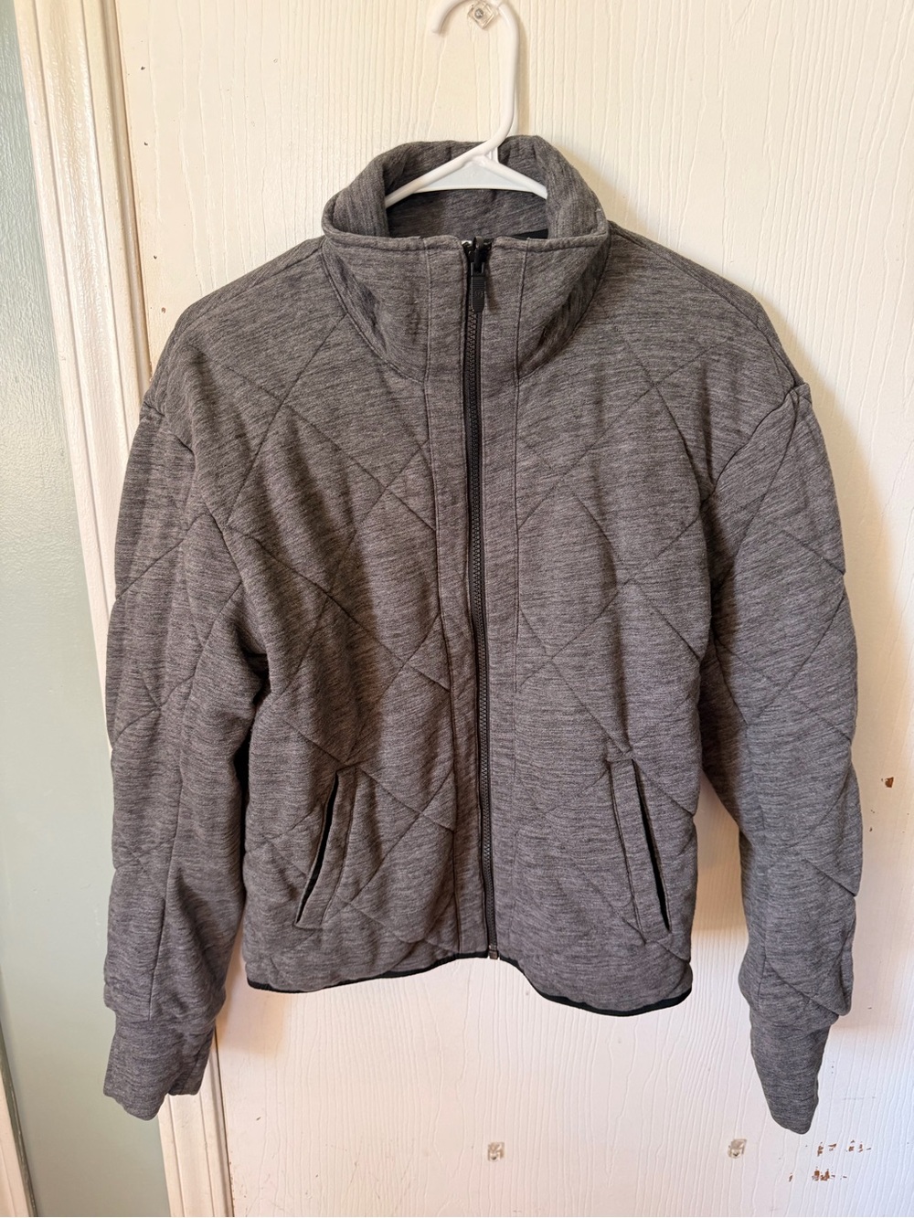 Women’s reversible Lululemon jacket